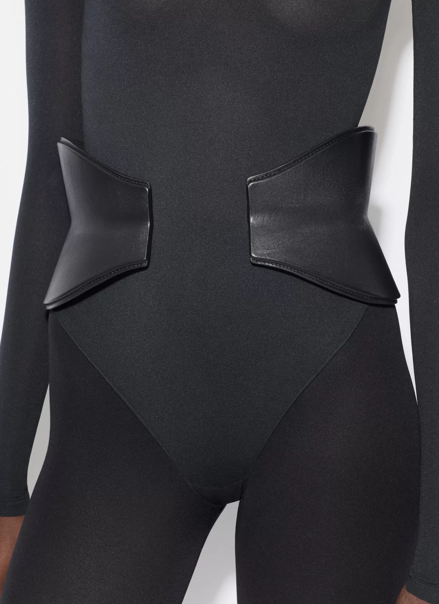 Alaïa FLEX BUSTIER BELT IN CALFSKIN Black Discount