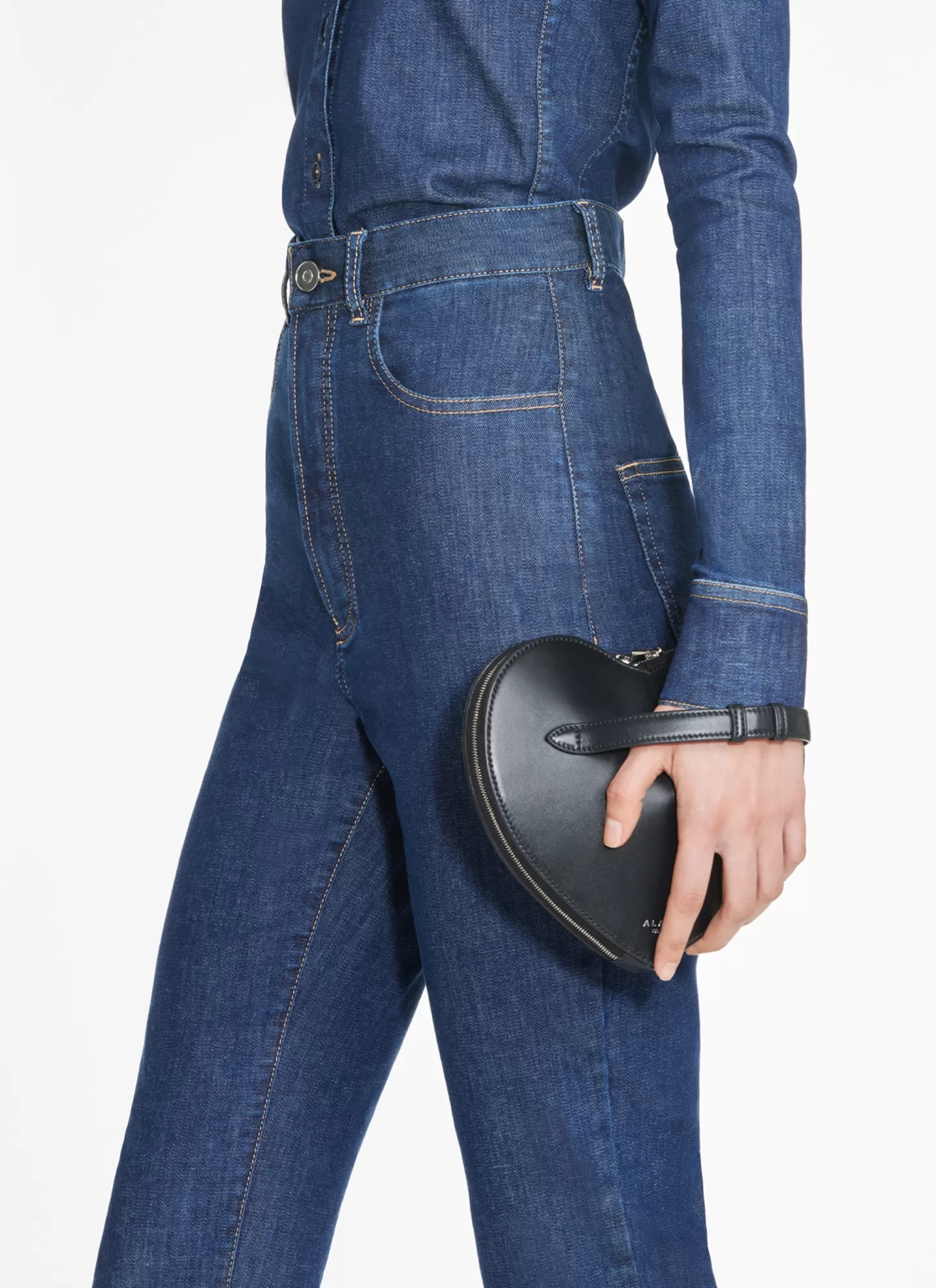 Alaïa Le Coeur Pouch In Calfskin Black Cheap