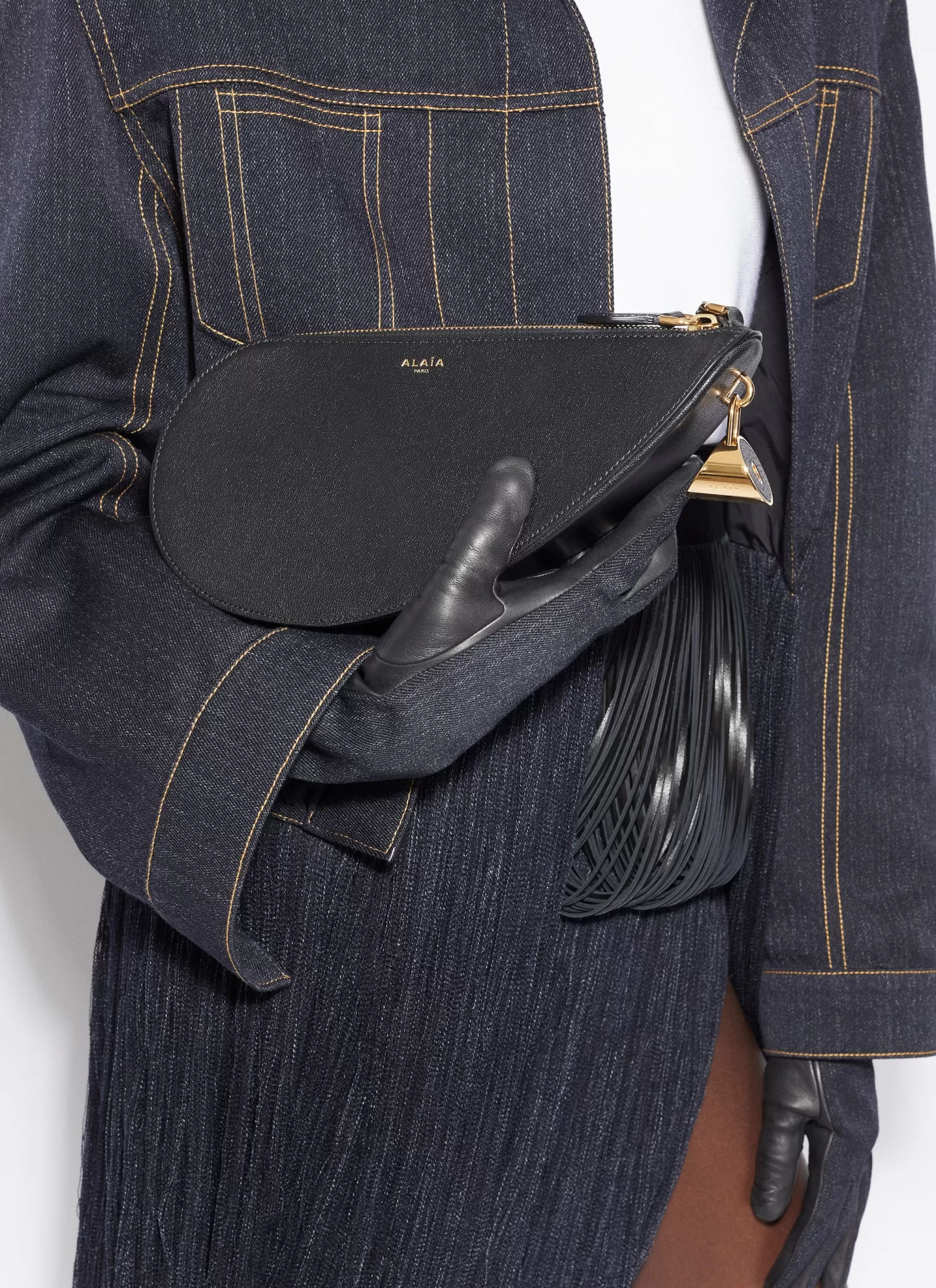Alaïa LE DEMI-CŒUR BAG IN GOATSKIN Black Online