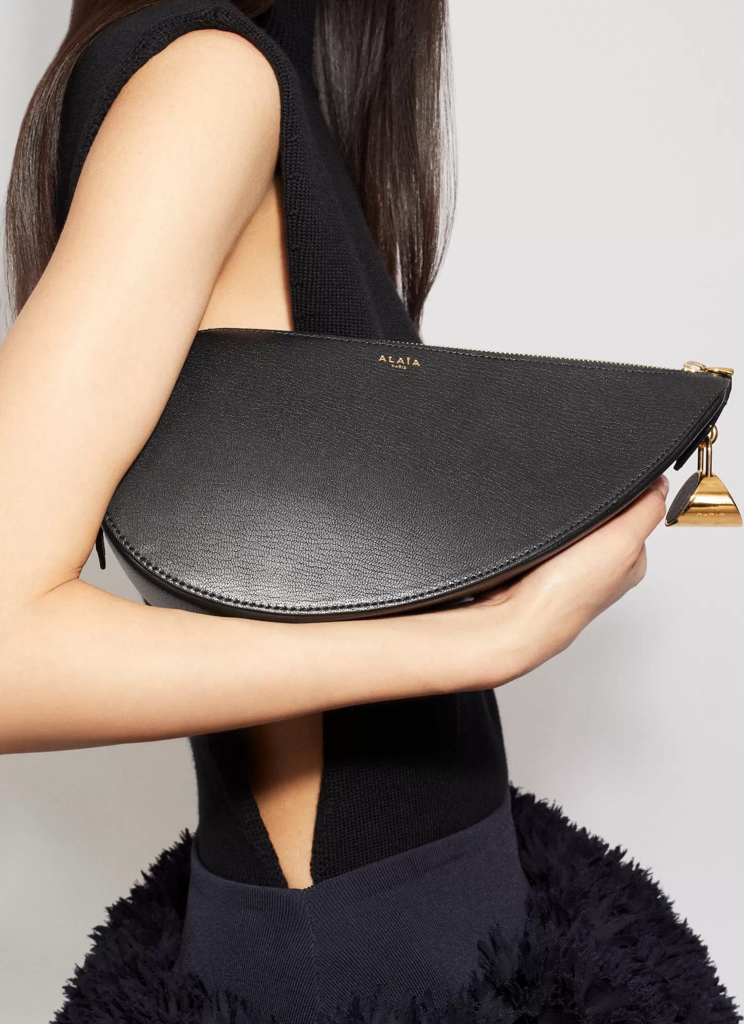 Alaïa LE DEMI-CŒUR BAG IN LAMBSKIN Black Best