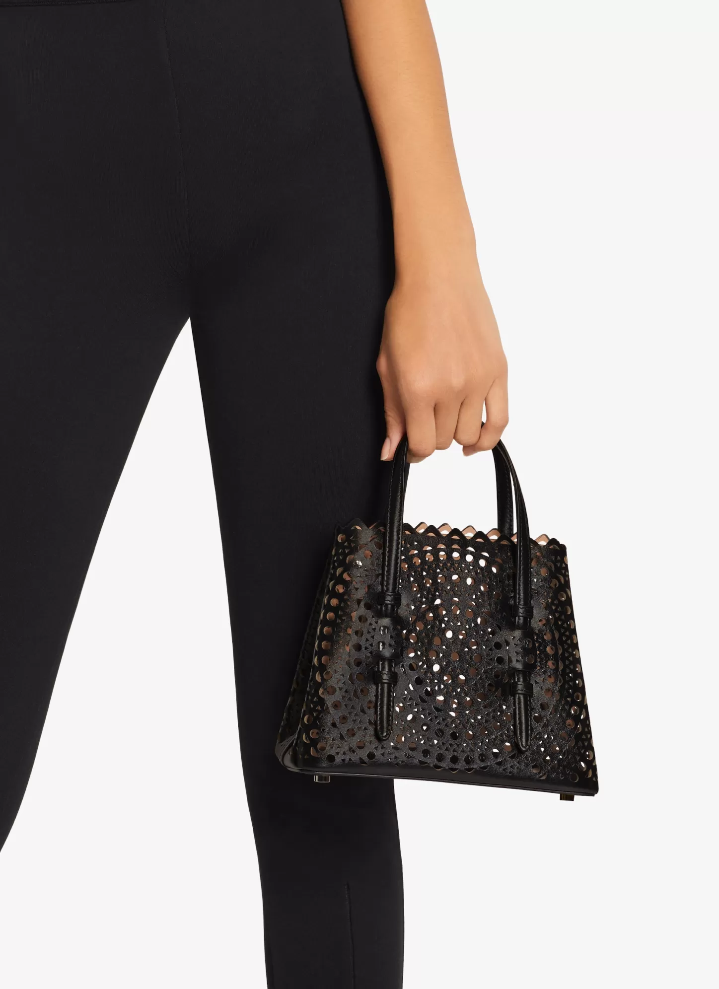 Alaïa MINA 20 BAG IN VIENNE CALFSKIN Black Best Sale