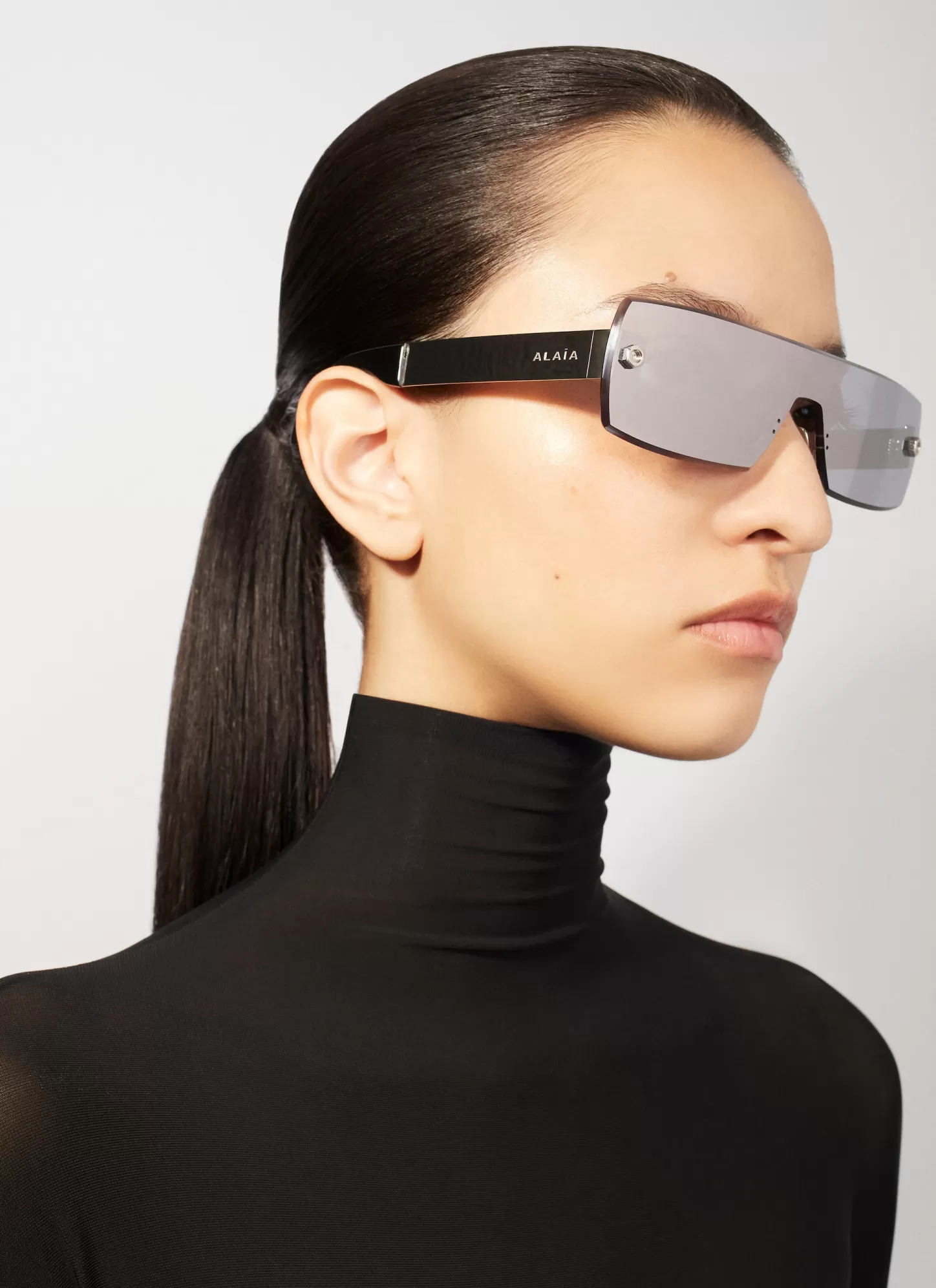 Alaïa NARROW MASK SUNGLASSES Silver Hot